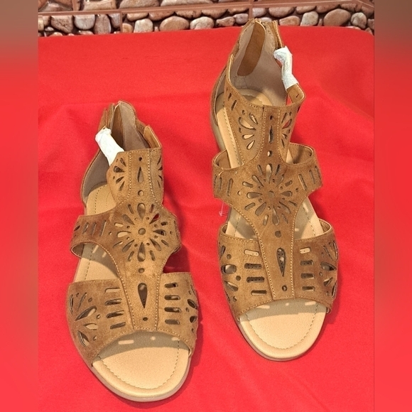 Comfortview Inez Open Toe Sandal - Picture 1 of 5